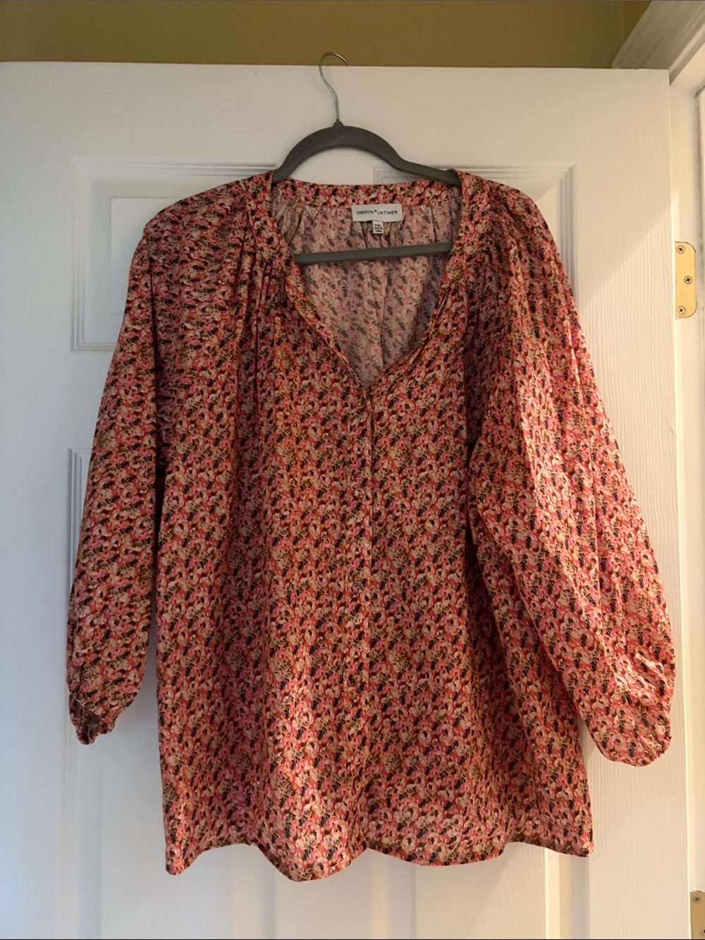 Gibson Latimer Pink Floral Peasant Blouse